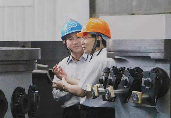 陕西省委书记、省人大常委会主任胡和平一行莅临陕鼓“话转型”“谈发展”